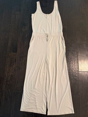 Vuori Falls Jumpsuit in Cream Color Size Medium